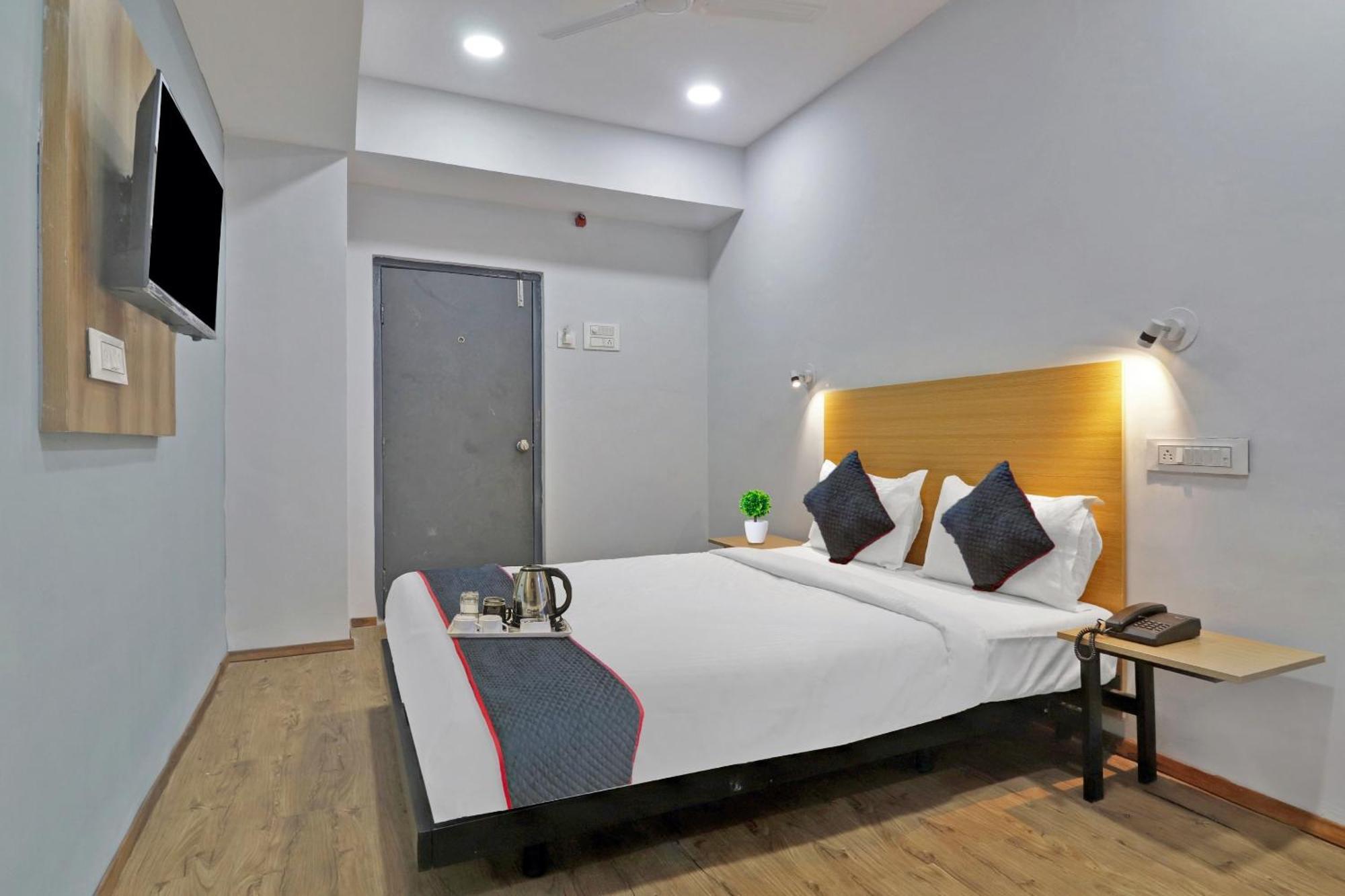 Hotel Townhouse S Continental Hyderabad Exterior foto