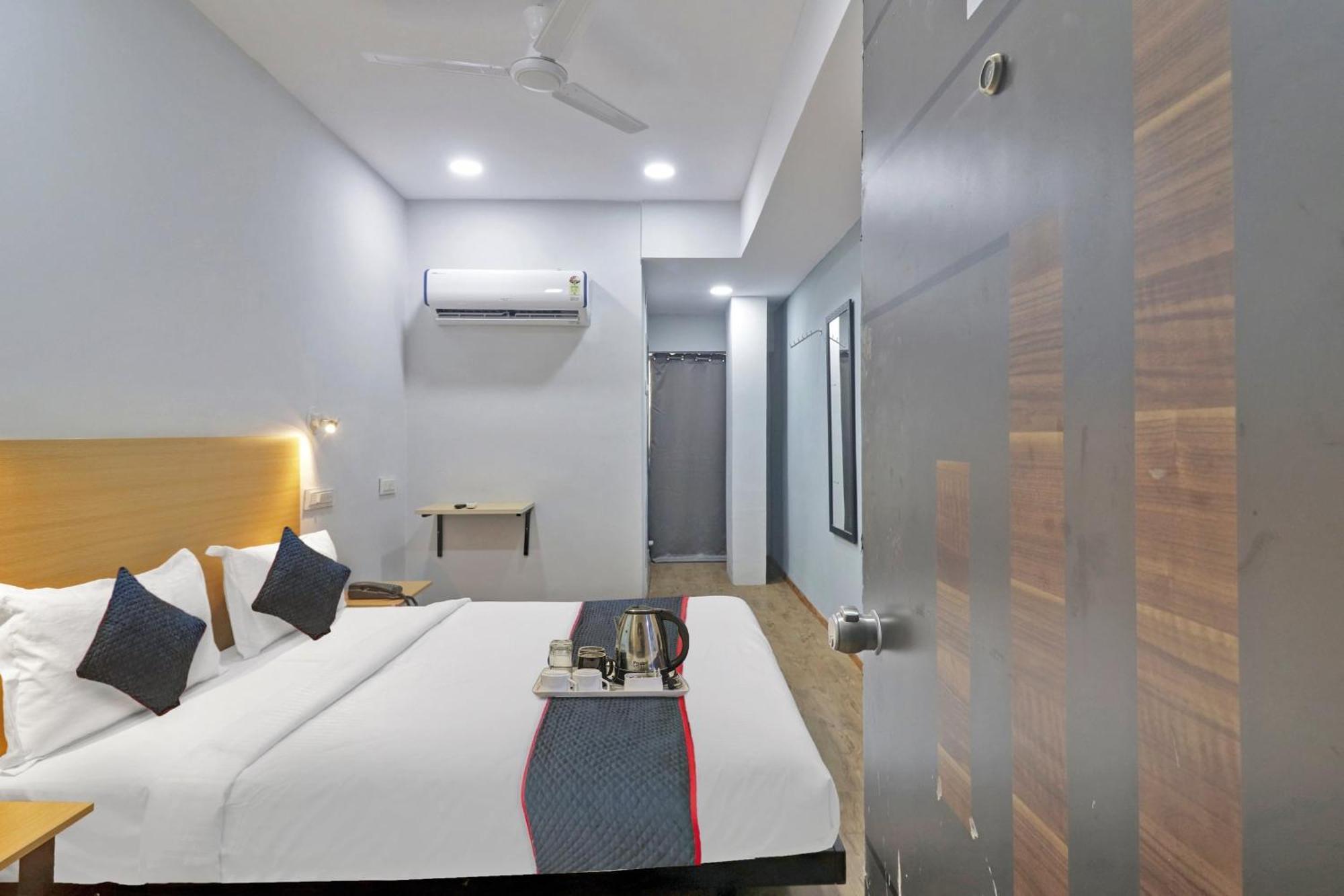 Hotel Townhouse S Continental Hyderabad Exterior foto