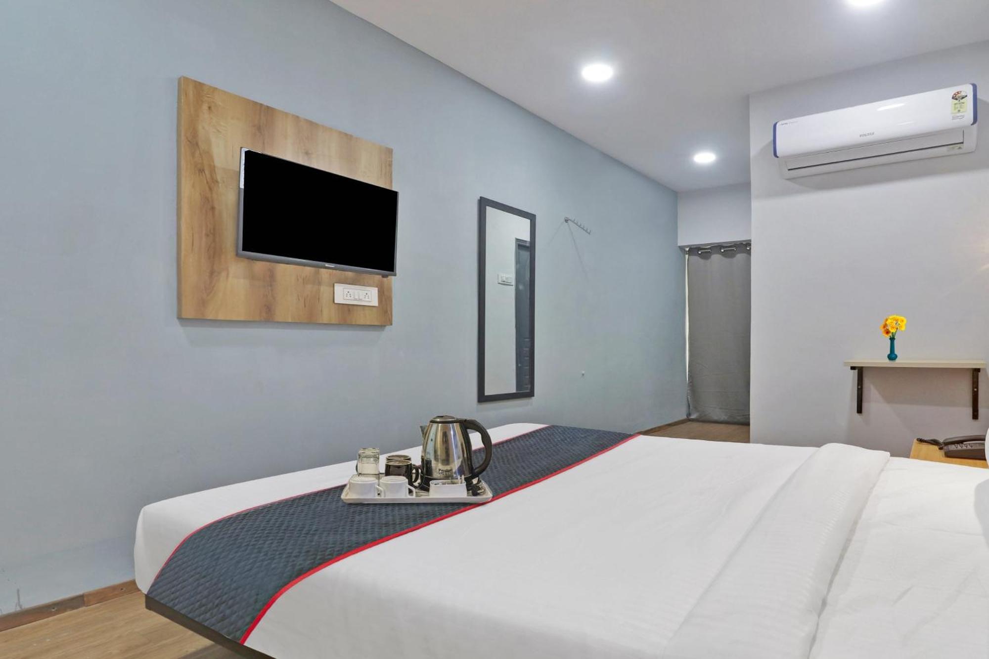Hotel Townhouse S Continental Hyderabad Exterior foto